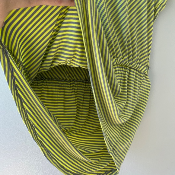 Tunic Cover up Top Blouse High Low Hem Lime Gray Relaxed Fit Stretch, Size M - Picture 4 of 7